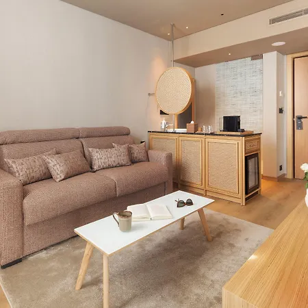 Evolution Valbom Hotel