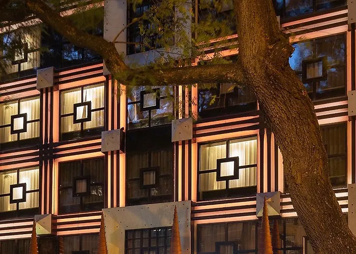 Evolution Valbom 4* Lissabon