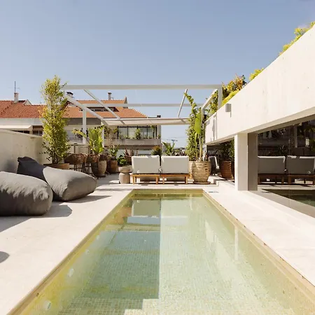 Evolution Valbom ליסבון