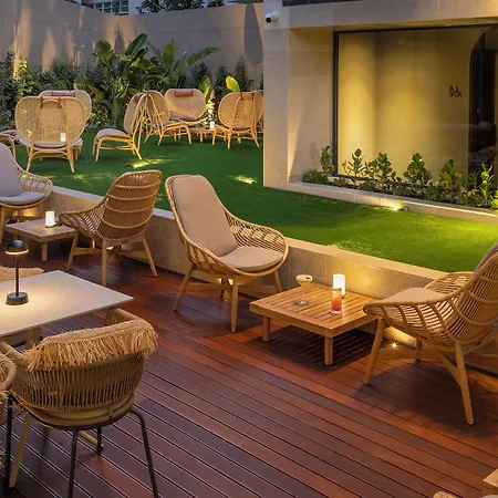 Evolution Valbom ליסבון