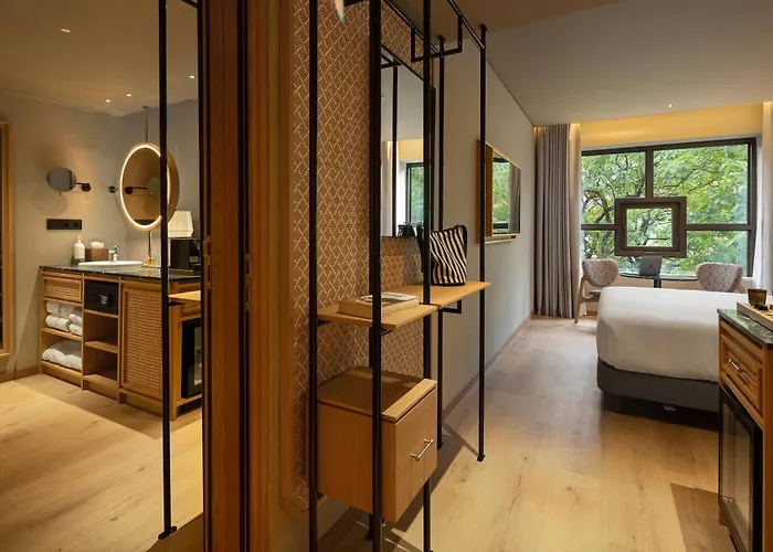 Evolution Valbom Hotel 4*